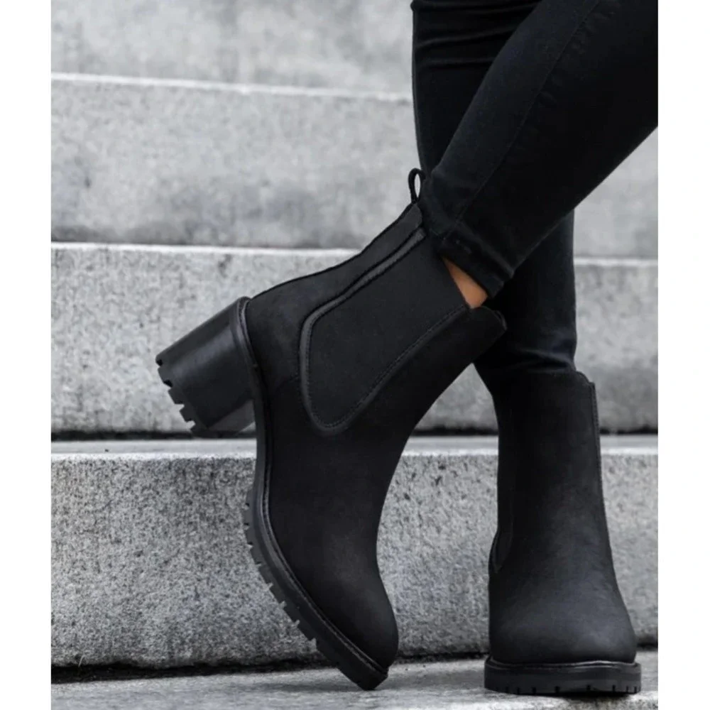Thursday Boot Company Everyday Knockout Chelsea Boots Black Leather 10.5‎